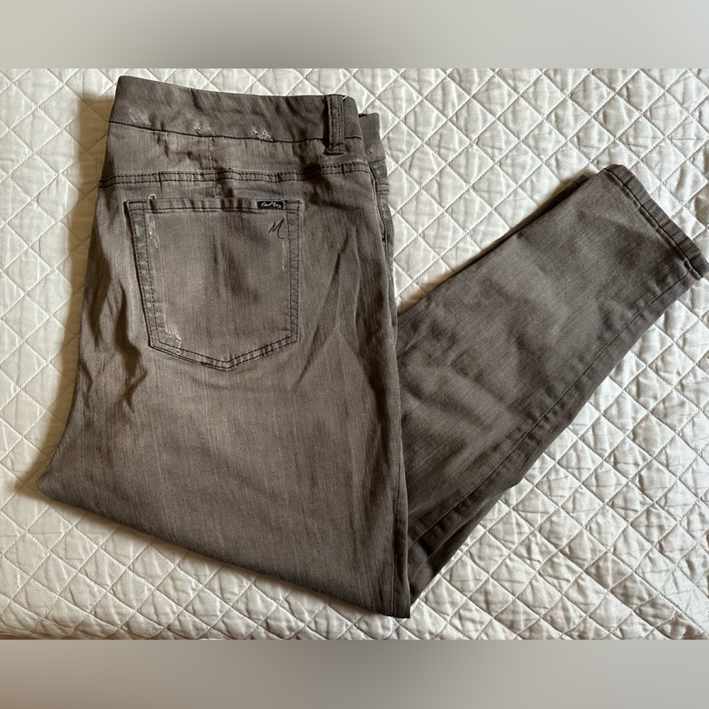 Melissa McCarthy Jeans EUC 20W black, grey distressed pencil crayon plus size